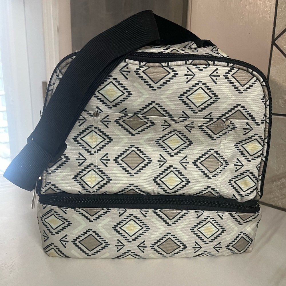 Geometric Patterned Insulated Bag